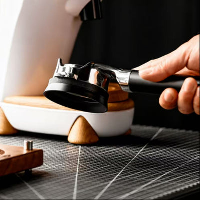 popspresso-v2-magnetic-funnel-strong-suction-tilt-test